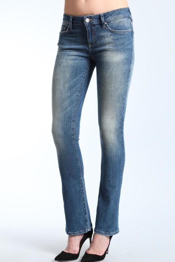 best jeans style for hourglass figure