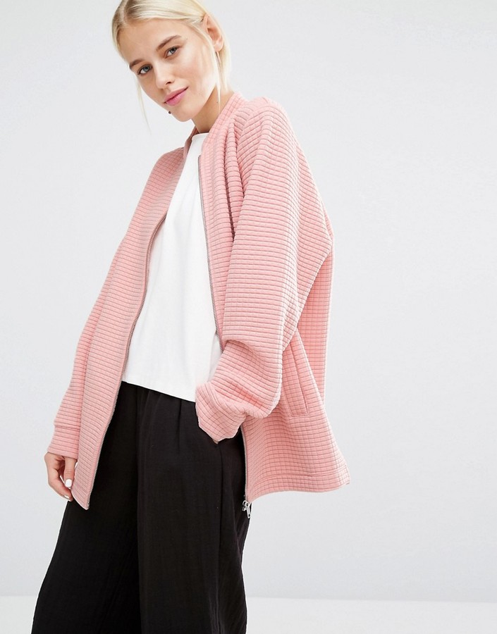 clothes for inverted triangle body shape bomber jacket styles