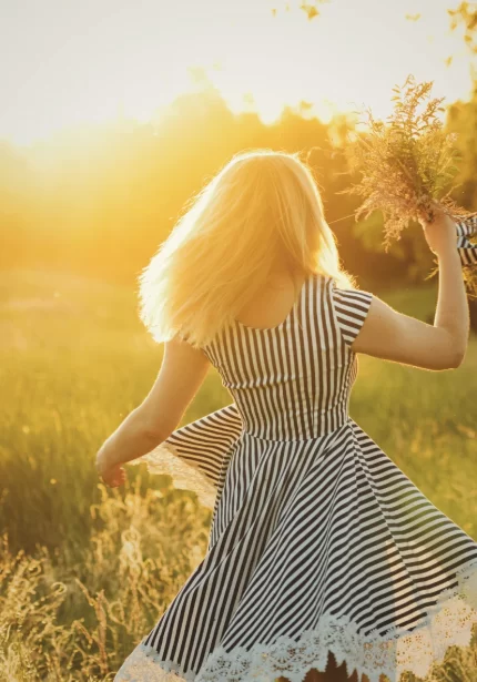 how-to-dress-the-apple-body-shape